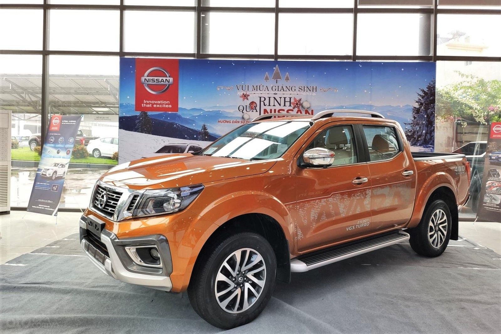 Nissan Navara giảm giá 20-30 triệu đồng kèm quà tặng phụ kiện Nissan Navara giảm giá 20-30 triệu đồng kèm quà tặng phụ kiện 1