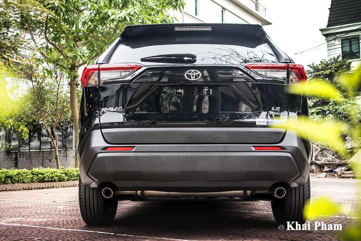 Đánh giá xe Toyota RAV4 2020: Đuôi xe Ảnh đuôi xe Toyota RAV4 2020