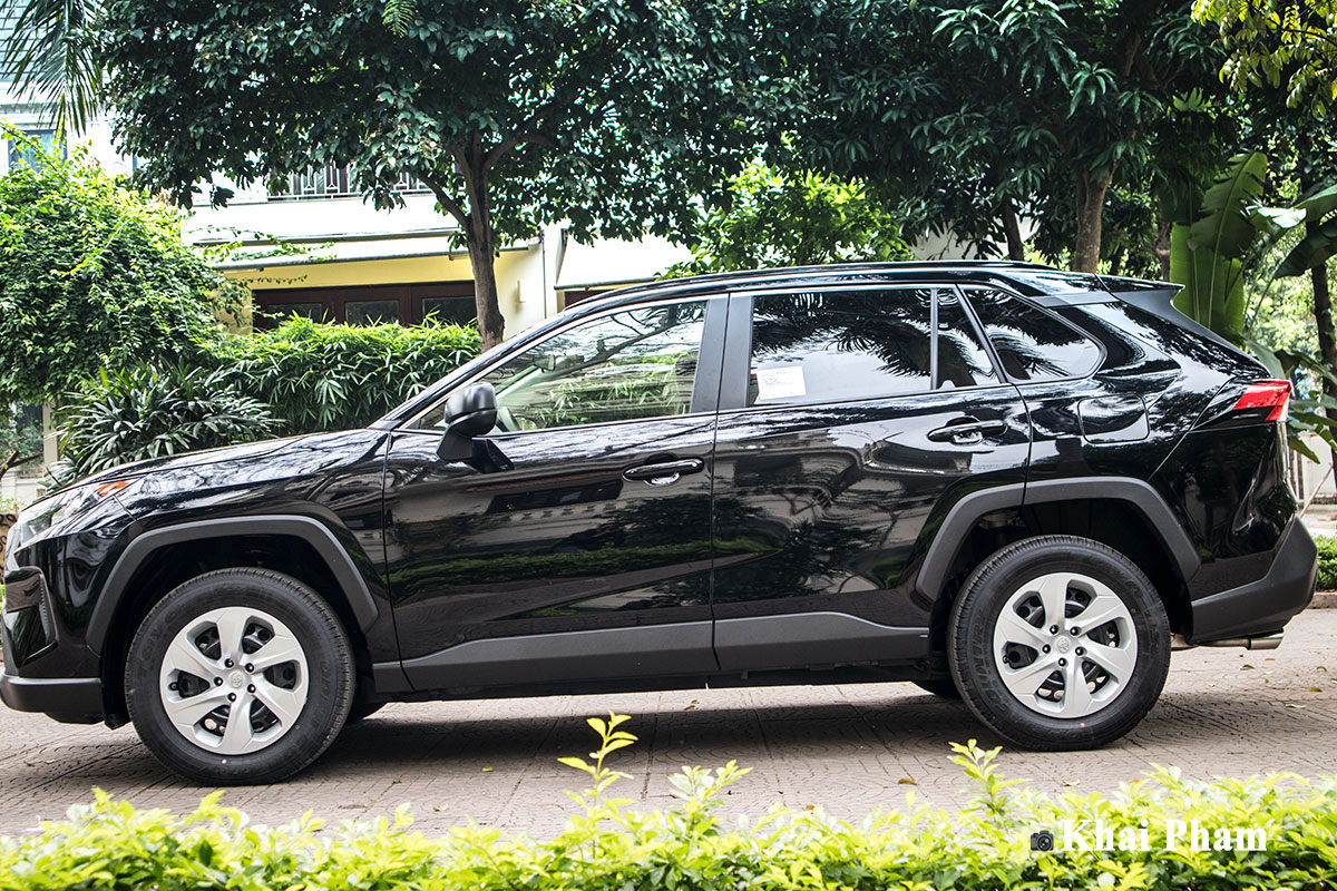 Ảnh thân xe Toyota RAV4 2020