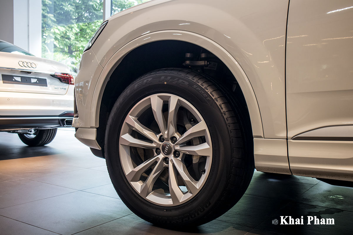 Ảnh la-zăng xe Audi Q7 2020