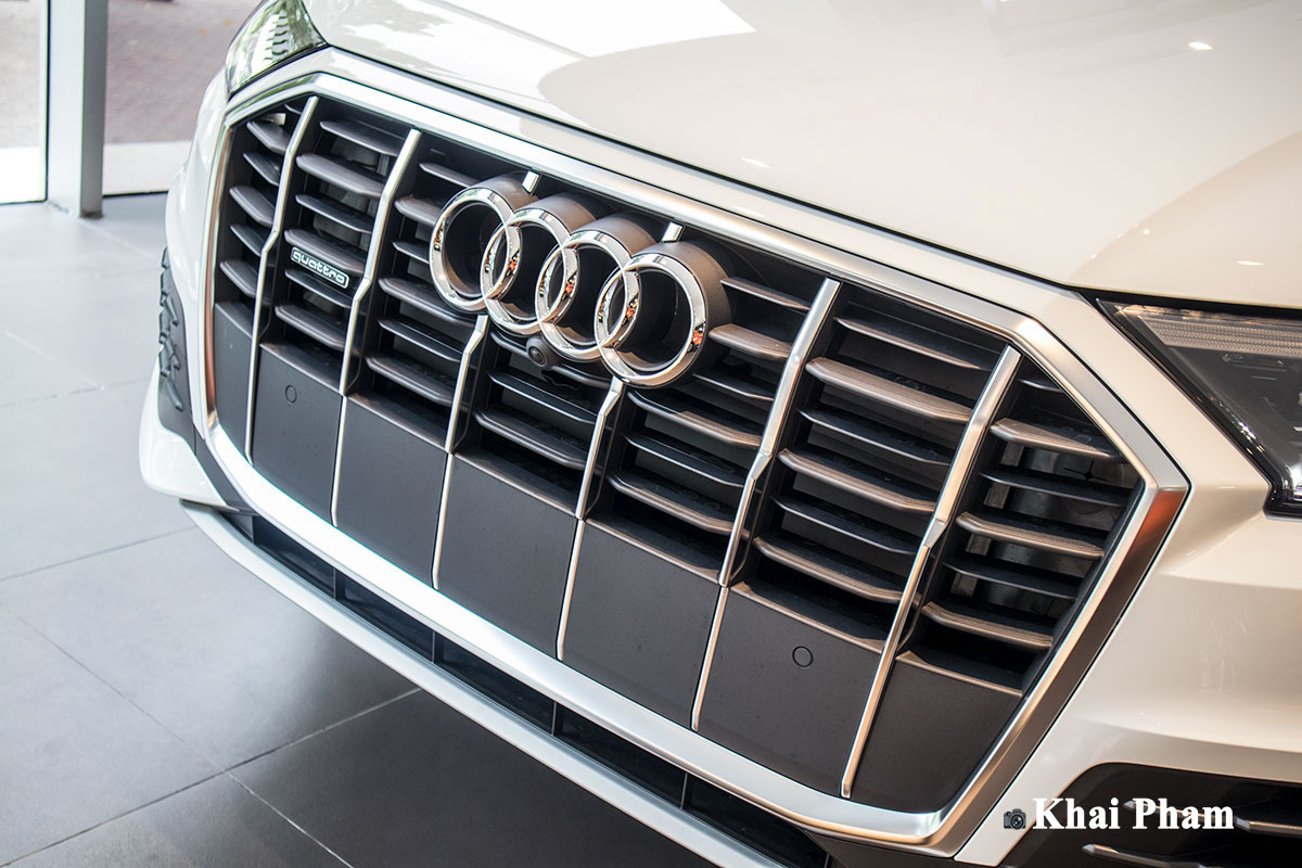 Ảnh lưới tản nhiệt xe Audi Q7 2020
