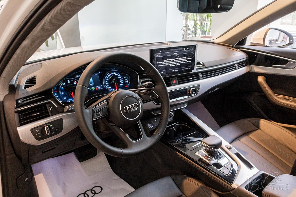 Nội thất của Audi A4 2020.