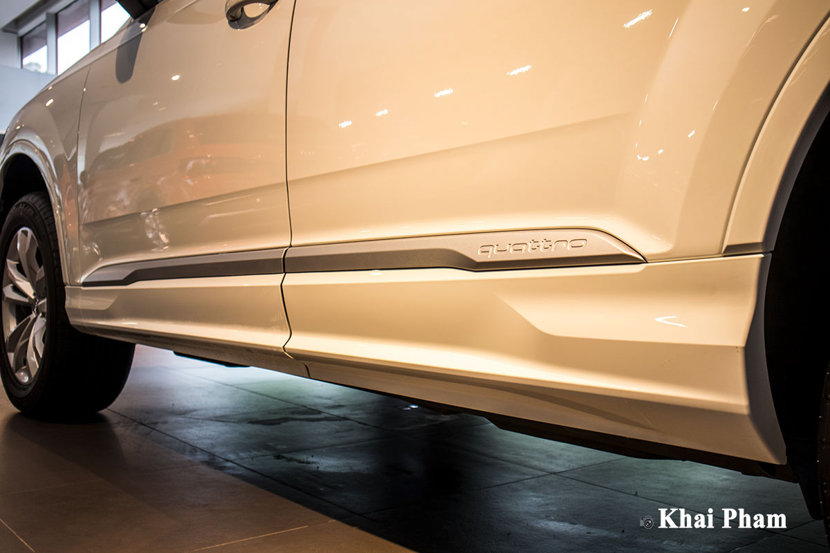 Hình ảnh thân xe thấp của Audi Q7 2020