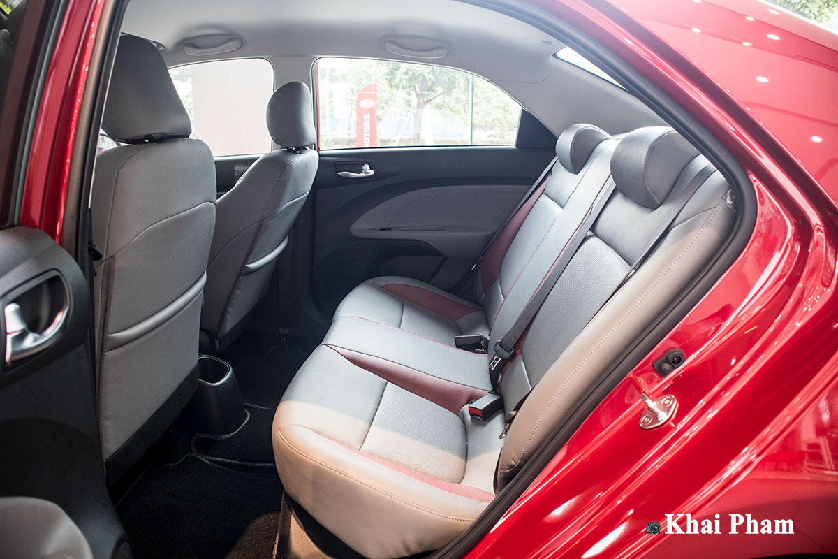 Ảnh ghế sau xe Kia Soluto AT Luxury 2020 