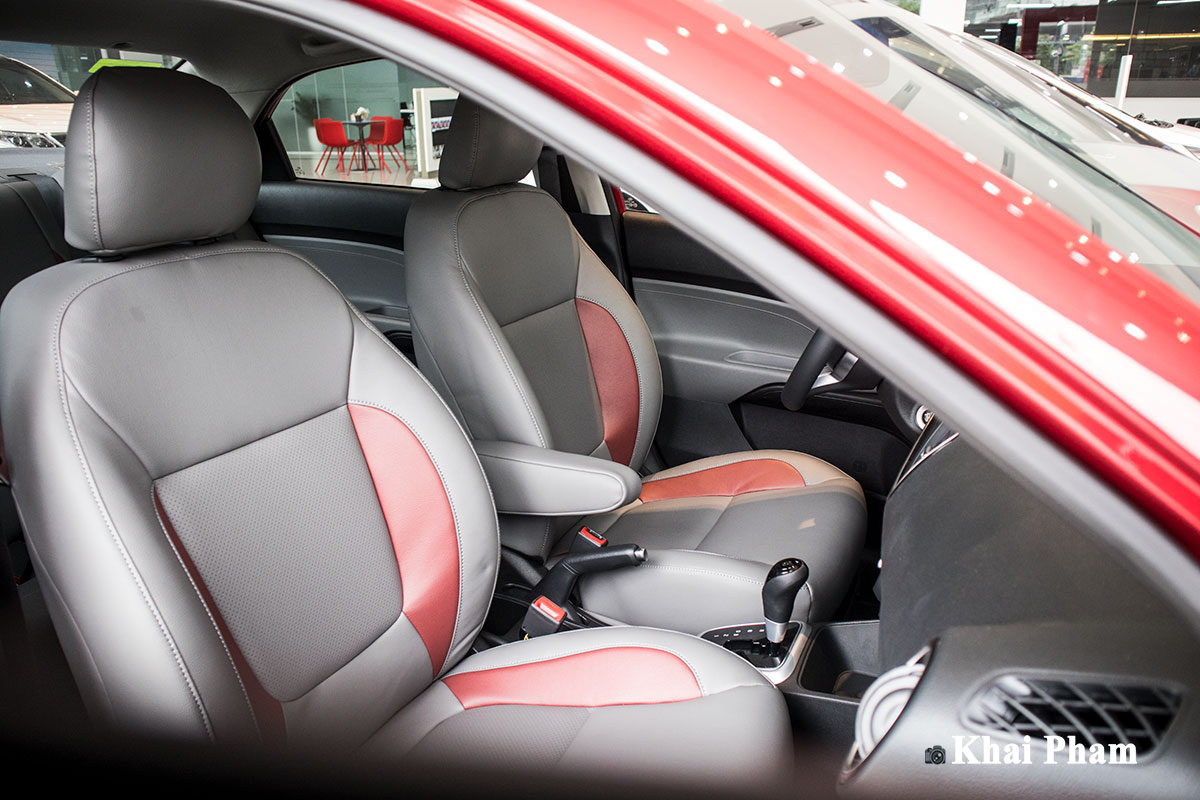 Ảnh ghế phụ xe Kia Soluto AT Luxury 2020