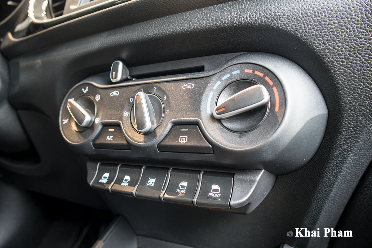 Ảnh điều hoà xe Kia Soluto AT Luxury 2020 