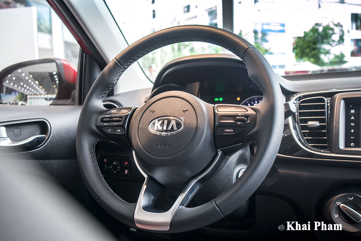 Ảnh vô-lăng xe Kia Soluto AT Luxury 2020 