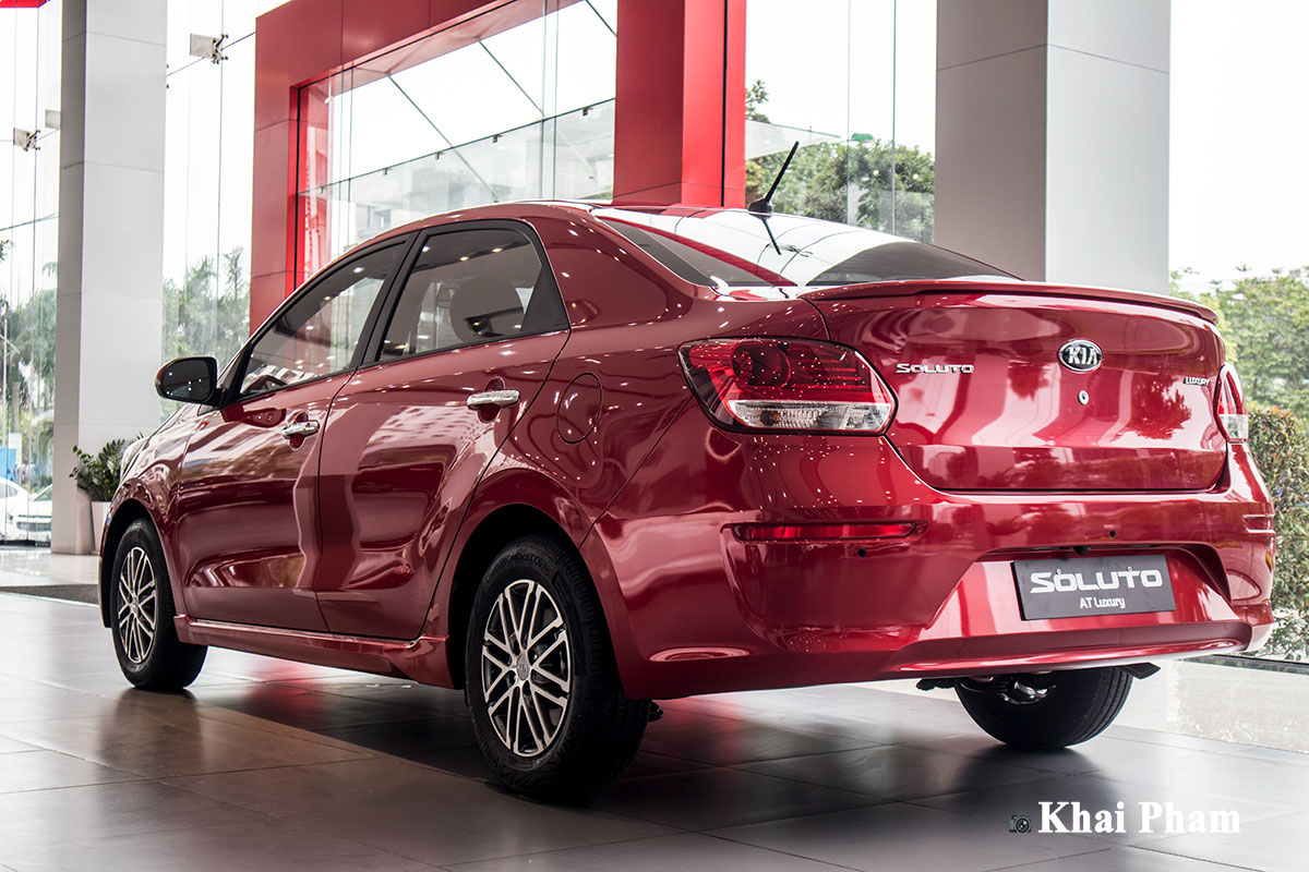 Ảnh sau phải xe Kia Soluto AT Luxury 2020 1