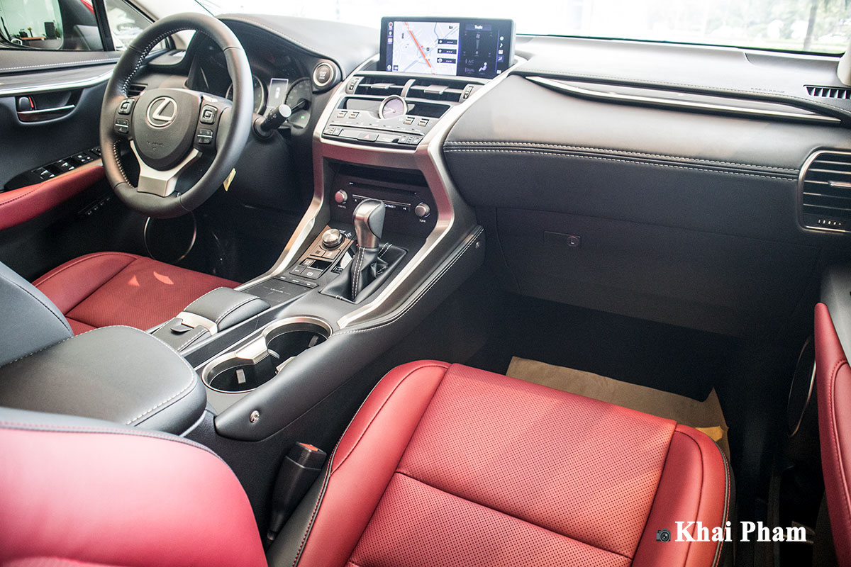 Cận cảnh xe Lexus NX 300 2020 đầu tiên về đại lý chính hãng tại Hà Nội a3