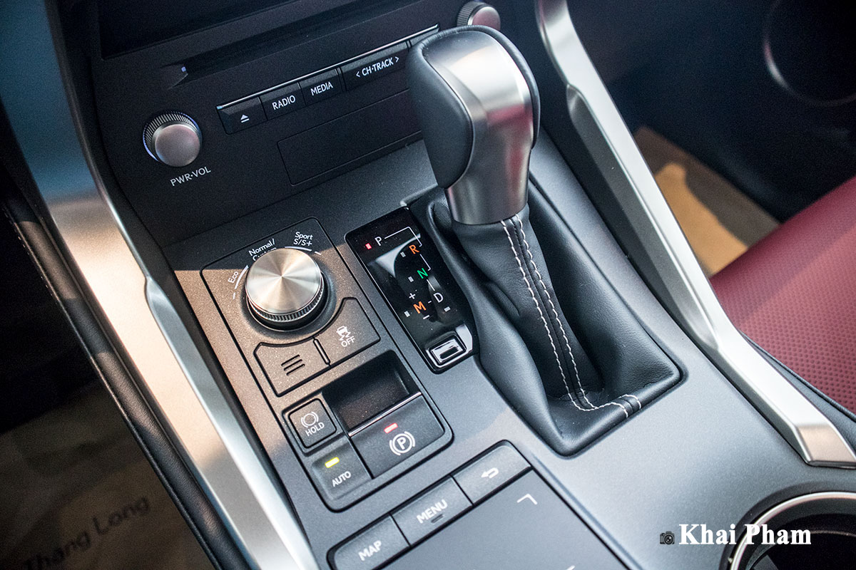 Ảnh cần số xe Lexus NX 300 2020 sa