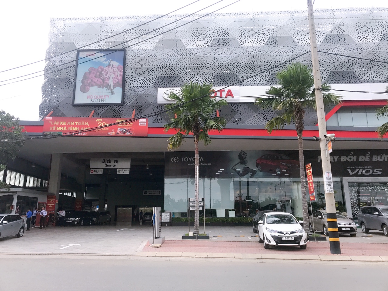 Toyota Đông Sài Gòn - Chi nhánh Quận 9 (1)