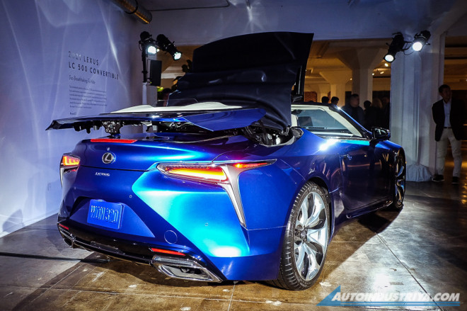 Lexus LC 500 2020 mui trần mạnh mẽ.