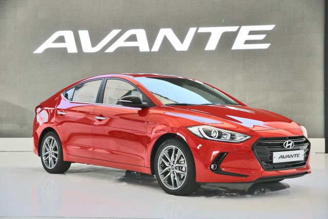 Ngoại thất Hyundai Avante Ngoại thất Hyundai Avante