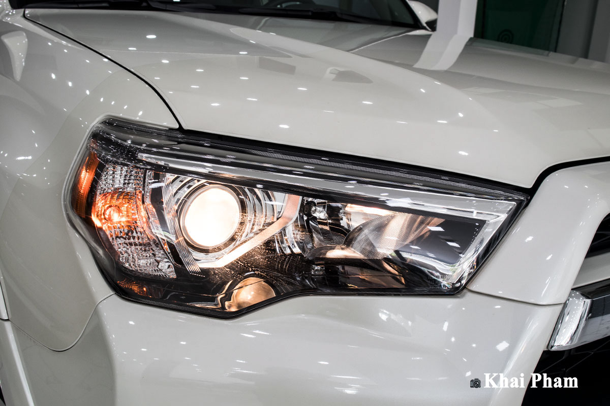 Ngắm bộ ảnh chi tiết xe Toyota 4Runner Limited nhập Mỹ tại Việt Nam 4 Ảnh đèn pha trái xe Toyota 4Runner Limited