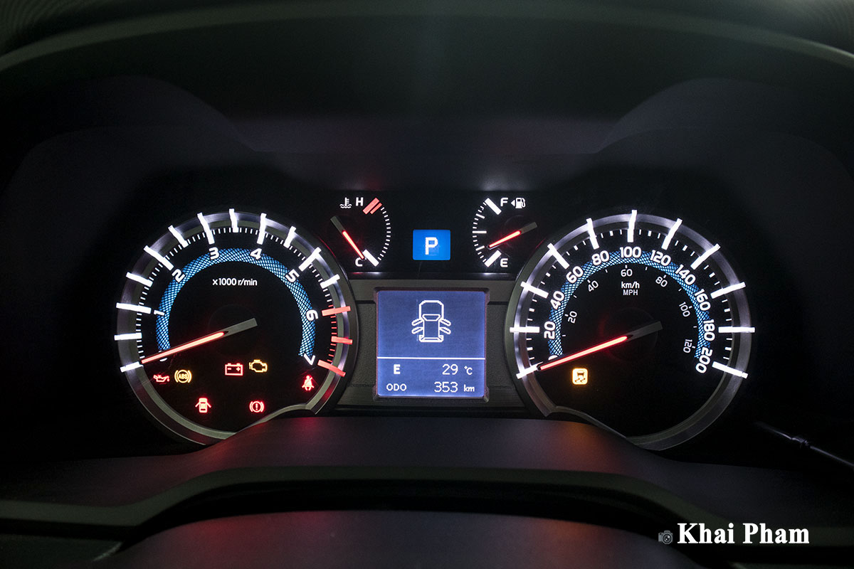 Ngắm bộ ảnh chi tiết xe Toyota 4Runner Limited nhập Mỹ tại Việt Nam 27 Ảnh đồng hồ xe Toyota 4Runner Limited