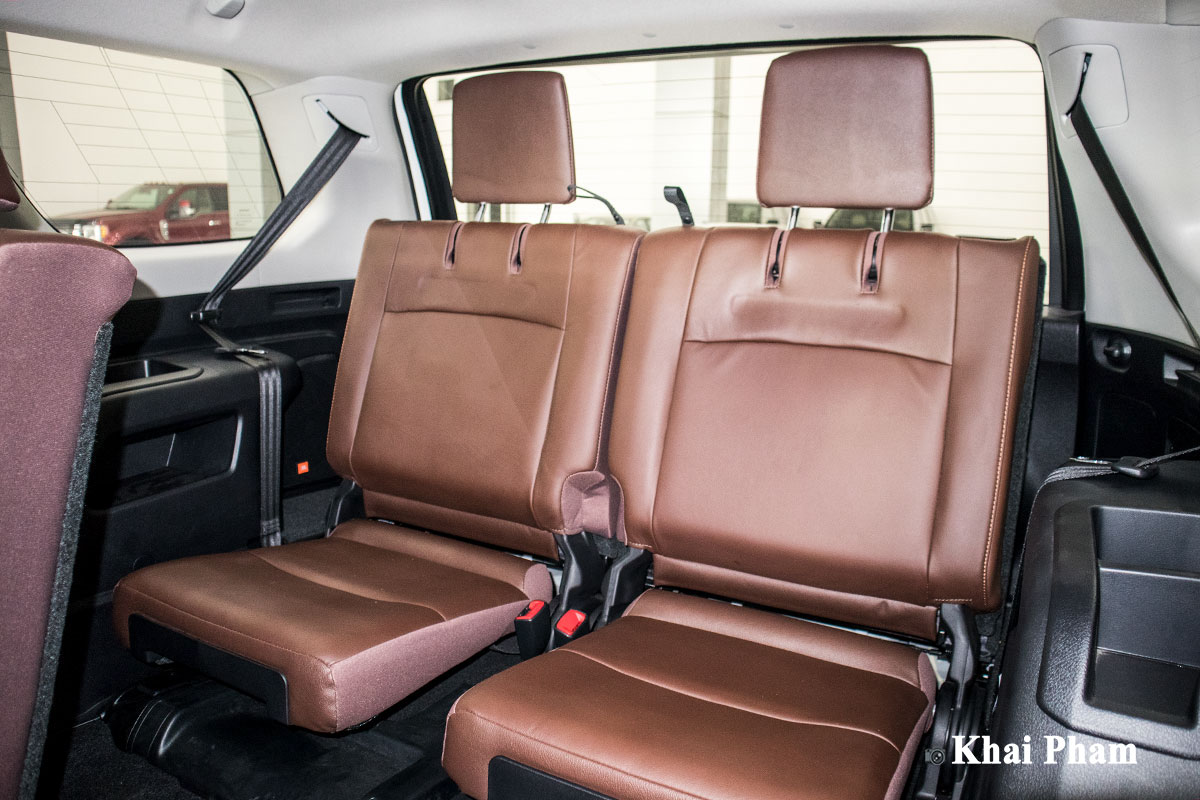 Ngắm bộ ảnh chi tiết xe Toyota 4Runner Limited nhập Mỹ tại Việt Nam 24 Ảnh ghế sau cuối xe Toyota 4Runner Limited a1