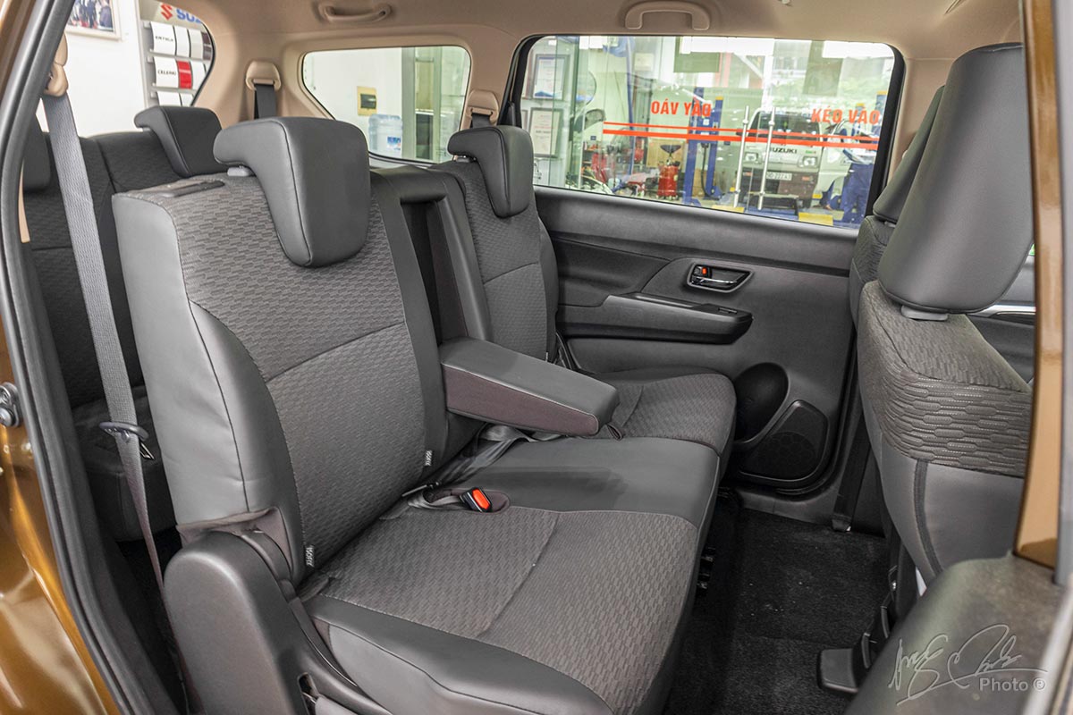 Đánh giá xe Suzuki XL7 2020: Hàng ghế thứ 2.