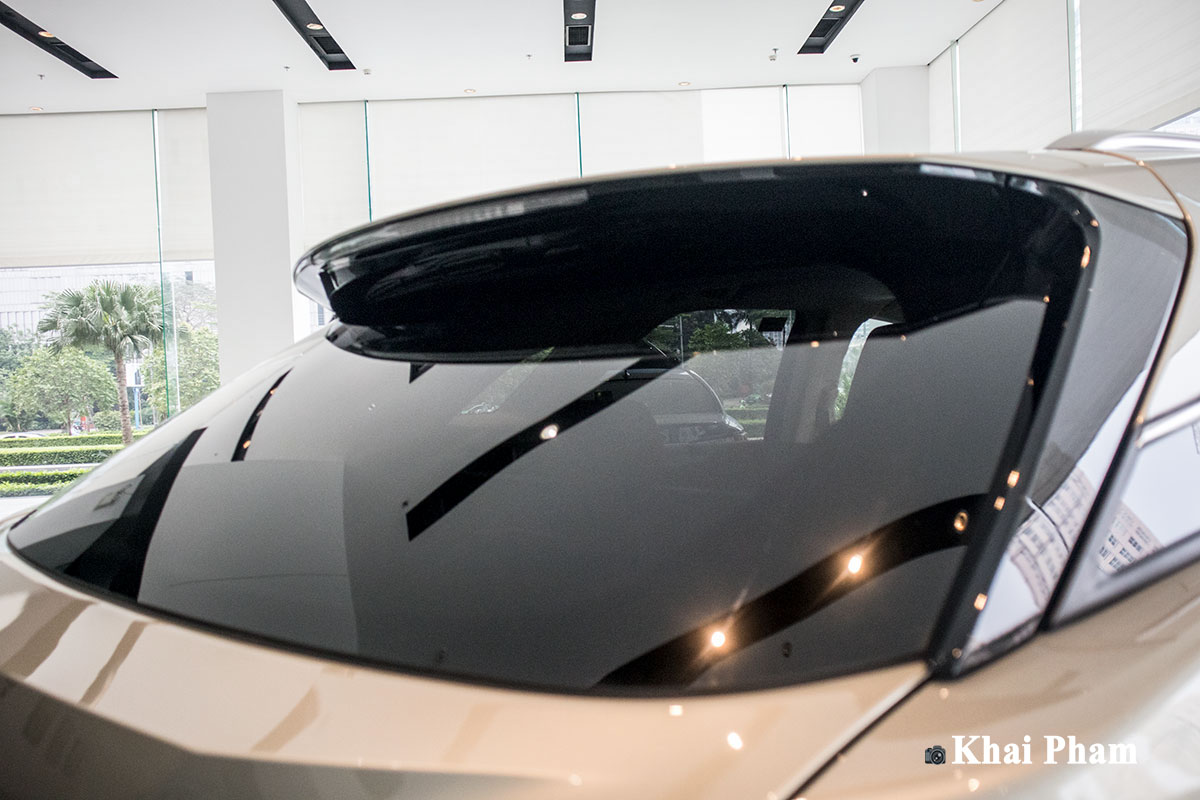 Ảnh kính sau xe Lexus RX 300 2020