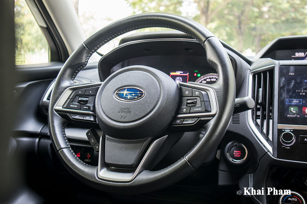 Ảnh chính diện vô-lăng xe Subaru Forester GT Edition 2020