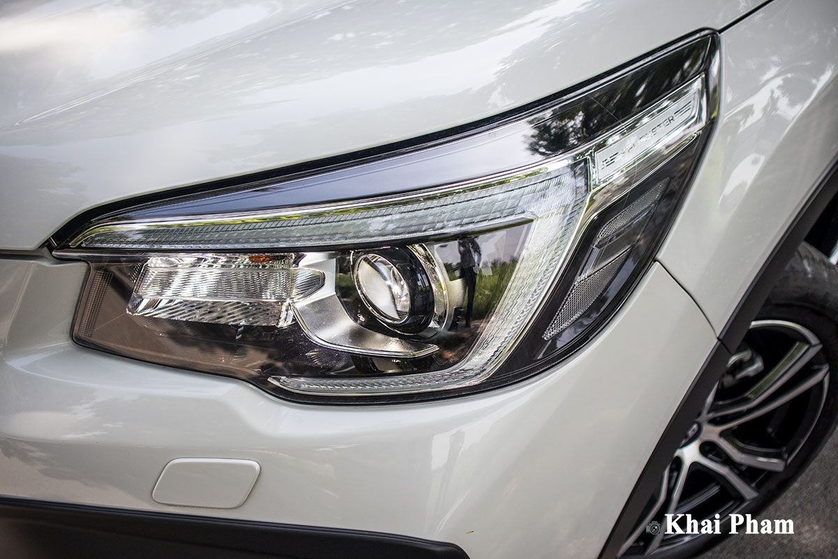Ảnh đèn pha phải xe Subaru Forester GT Edition 2020