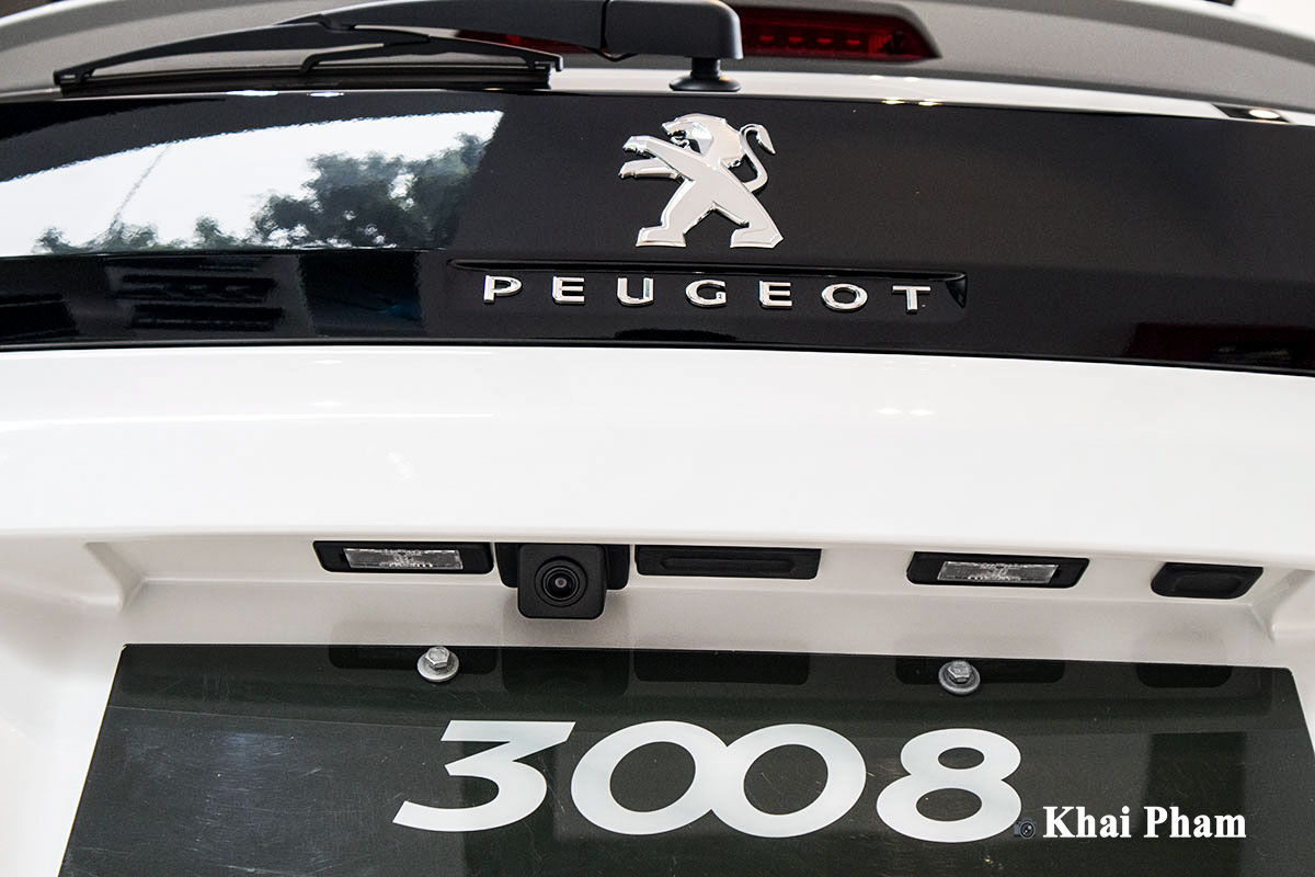 Ảnh camera lùi xe Peugeot 3008​​ 2020