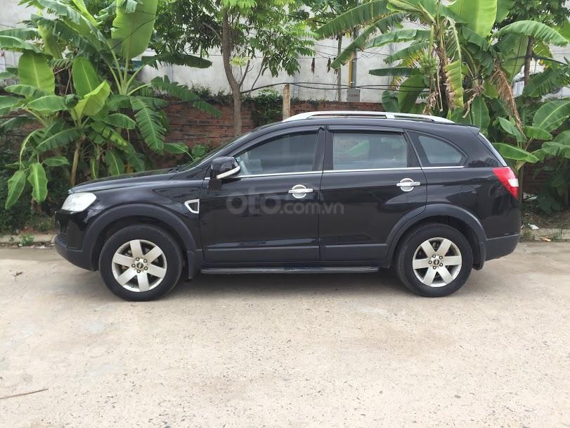 Cần bán xe Chevrolet Captiva sản xuất 2008 màu bạc