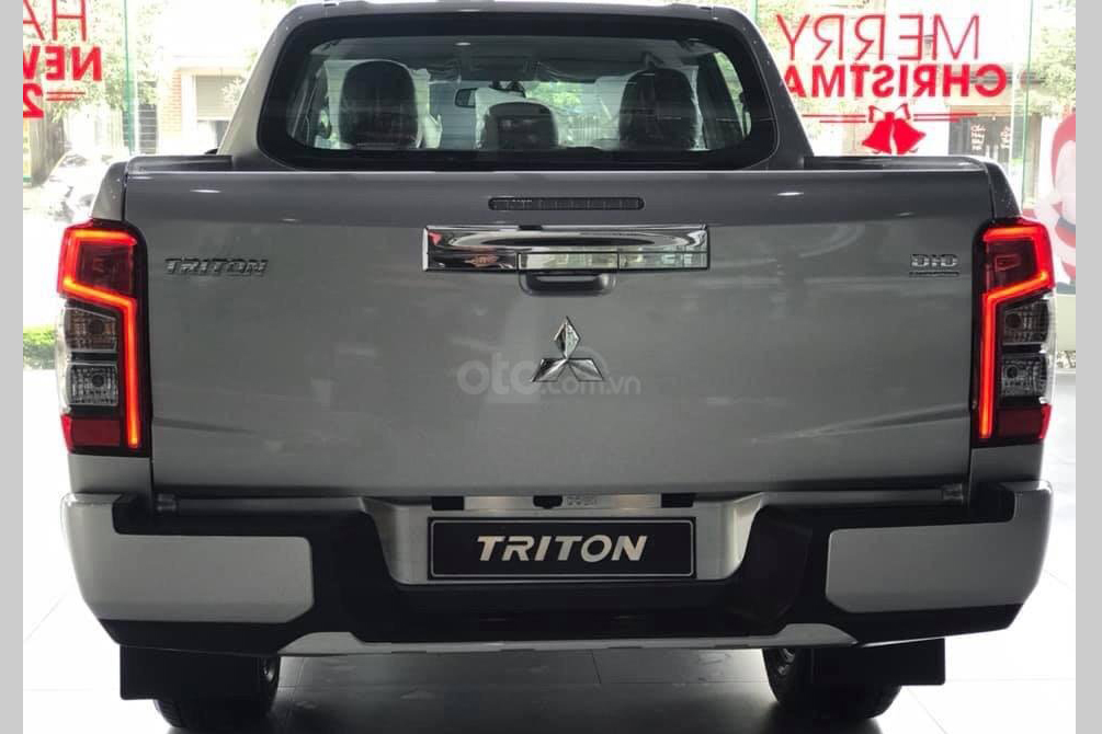 Mitsubishi Triton giảm giá khủng tại đại lý - Ảnh 2.