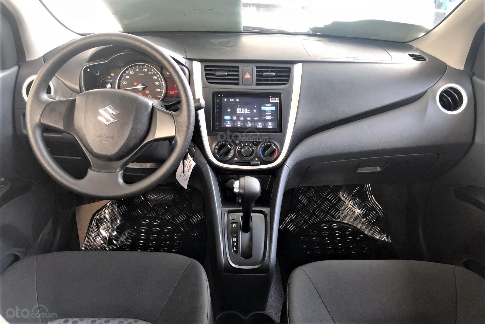 Không gian nội thất xe Suzuki Celerio Không gian nội thất xe Suzuki Celerio 1