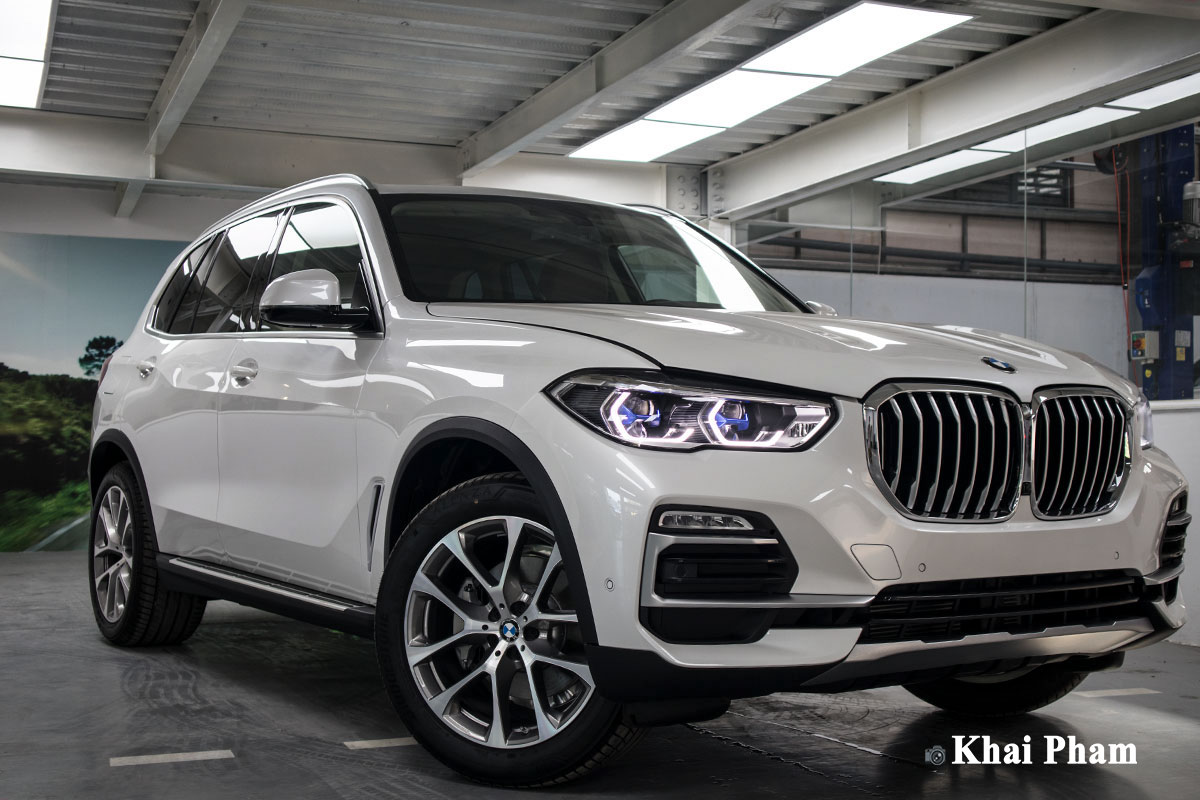 Ảnh trước đầu xe BMW X5 xDrive 40i xLine Plus 2020 va