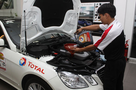 Tổng hợp các sản phẩm dầu nhớt Total tốt cho xe hơi trên thị trường