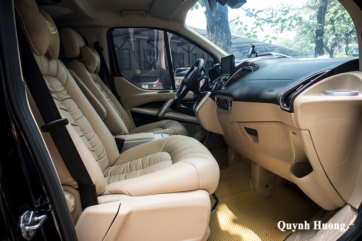 Sau Transit, phong trào độ xe Ford Tourneo nội thất Limousine rộ lên tại Việt Nam a4