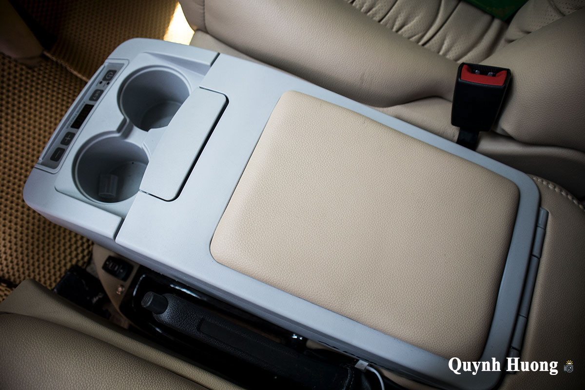 Sau Transit, phong trào độ xe Ford Tourneo nội thất Limousine rộ lên tại Việt Nam a7