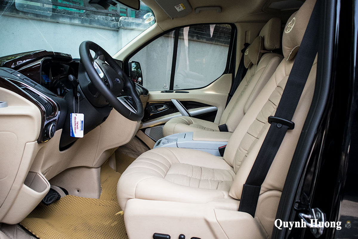 Sau Transit, phong trào độ xe Ford Tourneo nội thất Limousine rộ lên tại Việt Nam a3