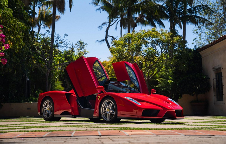 Soi chiếc Ferrari Enzo hàng hiếm chỉ sản xuất giới hạn 400 chiếc 3 Soi chiếc Ferrari Enzo hàng hiếm chỉ sản xuất giới hạn 400 chiếc a3