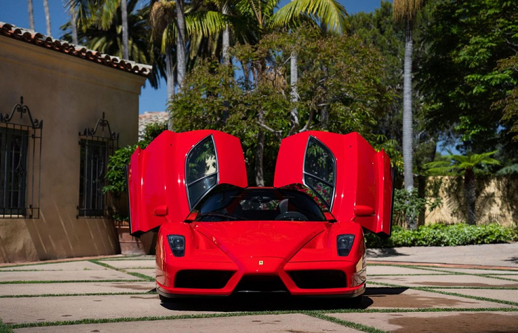 Soi chiếc Ferrari Enzo hàng hiếm chỉ sản xuất giới hạn 400 chiếc a2