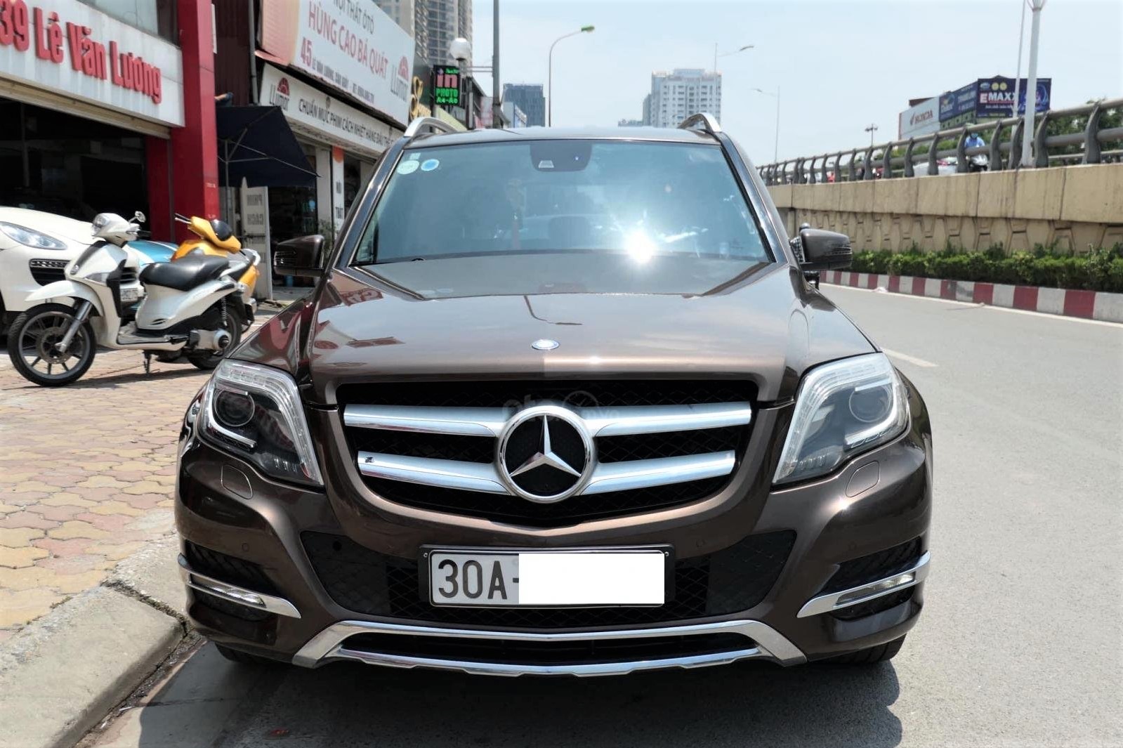 Thiết kế đầu xe Mercedes-Benz GLK 250 2013 Thiết kế đầu xe Mercedes-Benz GLK 250 2013 1