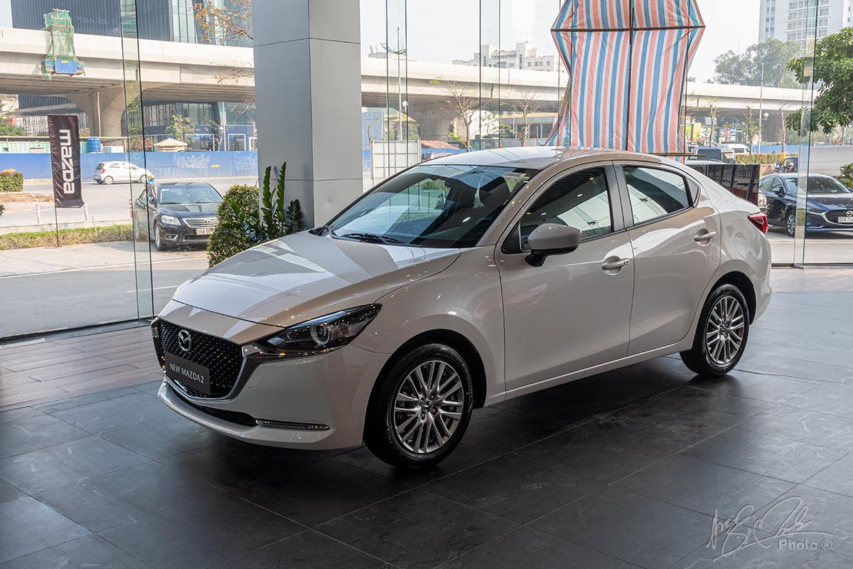 New Mazda 2 sedan giảm giá trực tiếp 30 triệu đồng 1