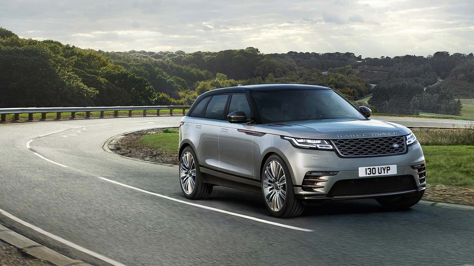 Giá xe Range Rover Velar mới nhất tại Việt Nam....