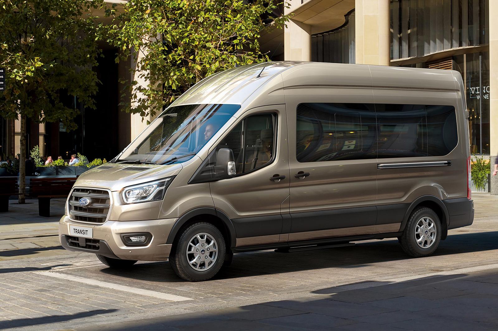 Ford Transit 2020 mới tích hợp hộp số 10 cấp cực hấp dẫn.