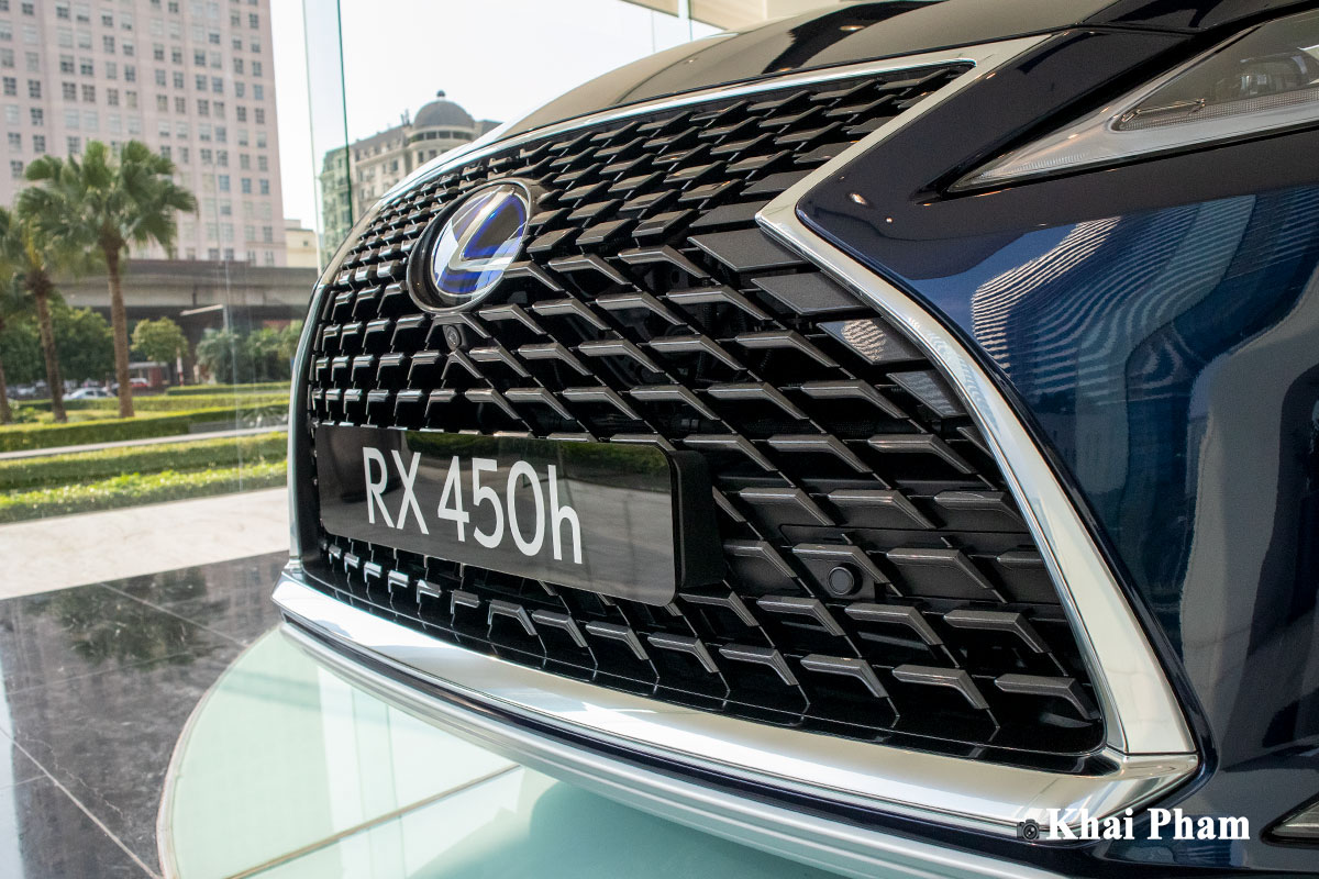 Ảnh lưới tản nhiệt xe Lexus RX 450h 2020