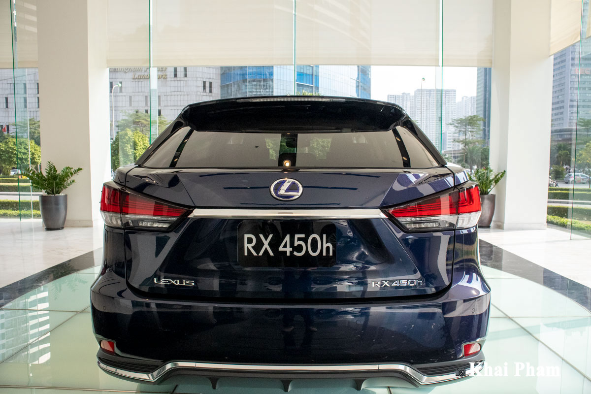 Ảnh đuôi xe Lexus RX 450h 2020