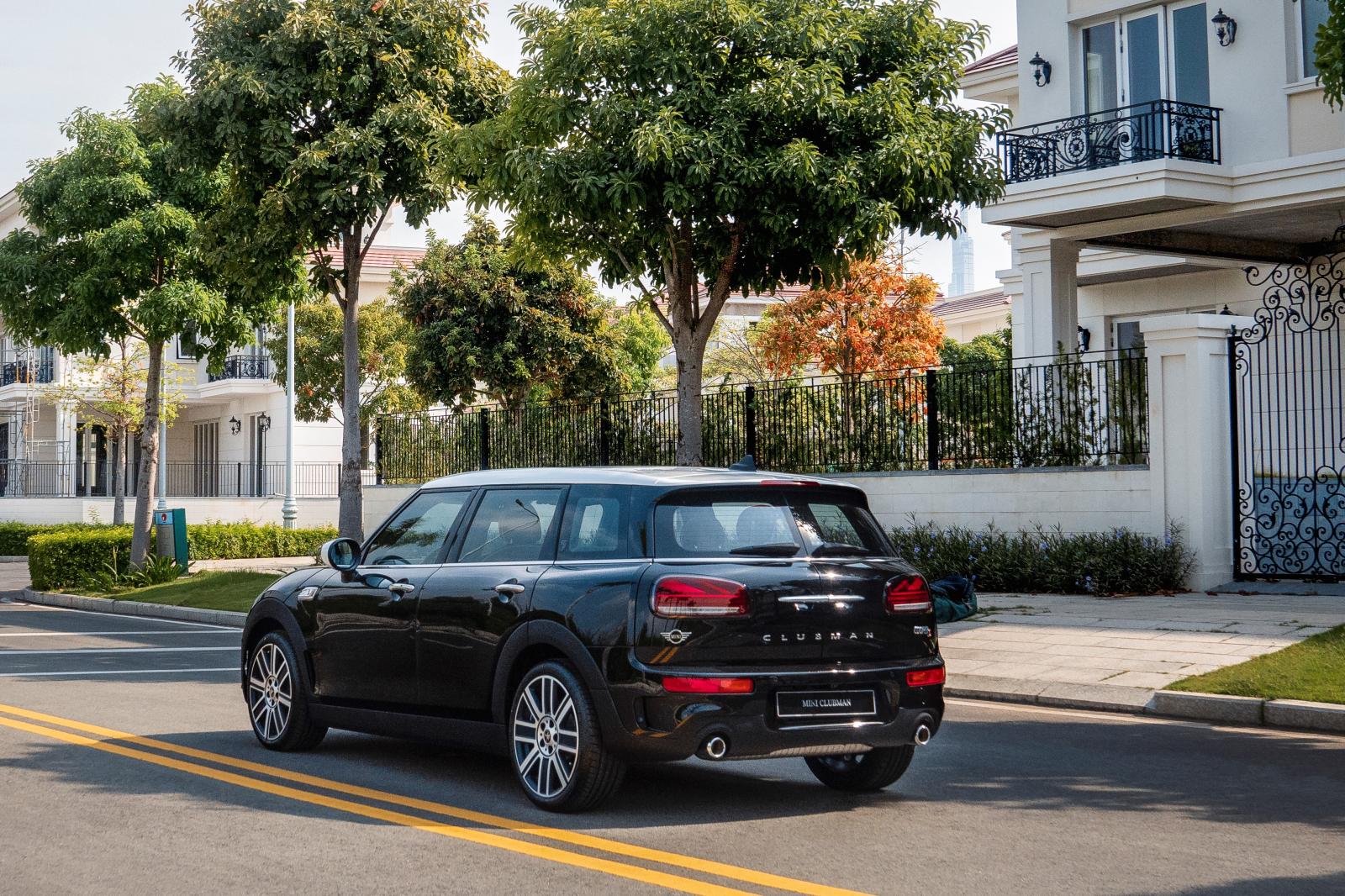 Thiết kế đuôi xe MINI Clubman 2020 1