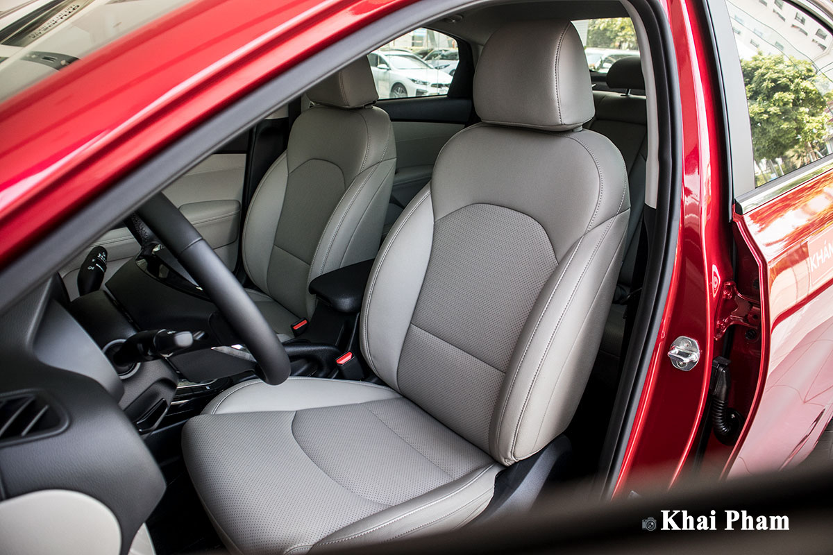 Ảnh ghế lái xe Kia Cerato 1.6AT Luxury 2020
