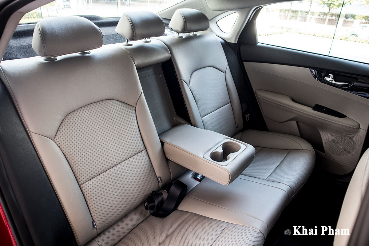 Ảnh ghế sau xe Kia Cerato 1.6AT Luxury 2020 a1