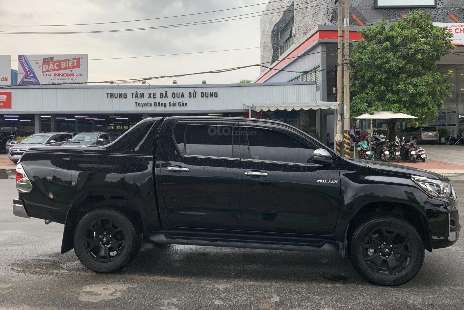 Toyota Hilux được bán tại Việt Nam Toyota Hilux được bán tại Việt Nam 1