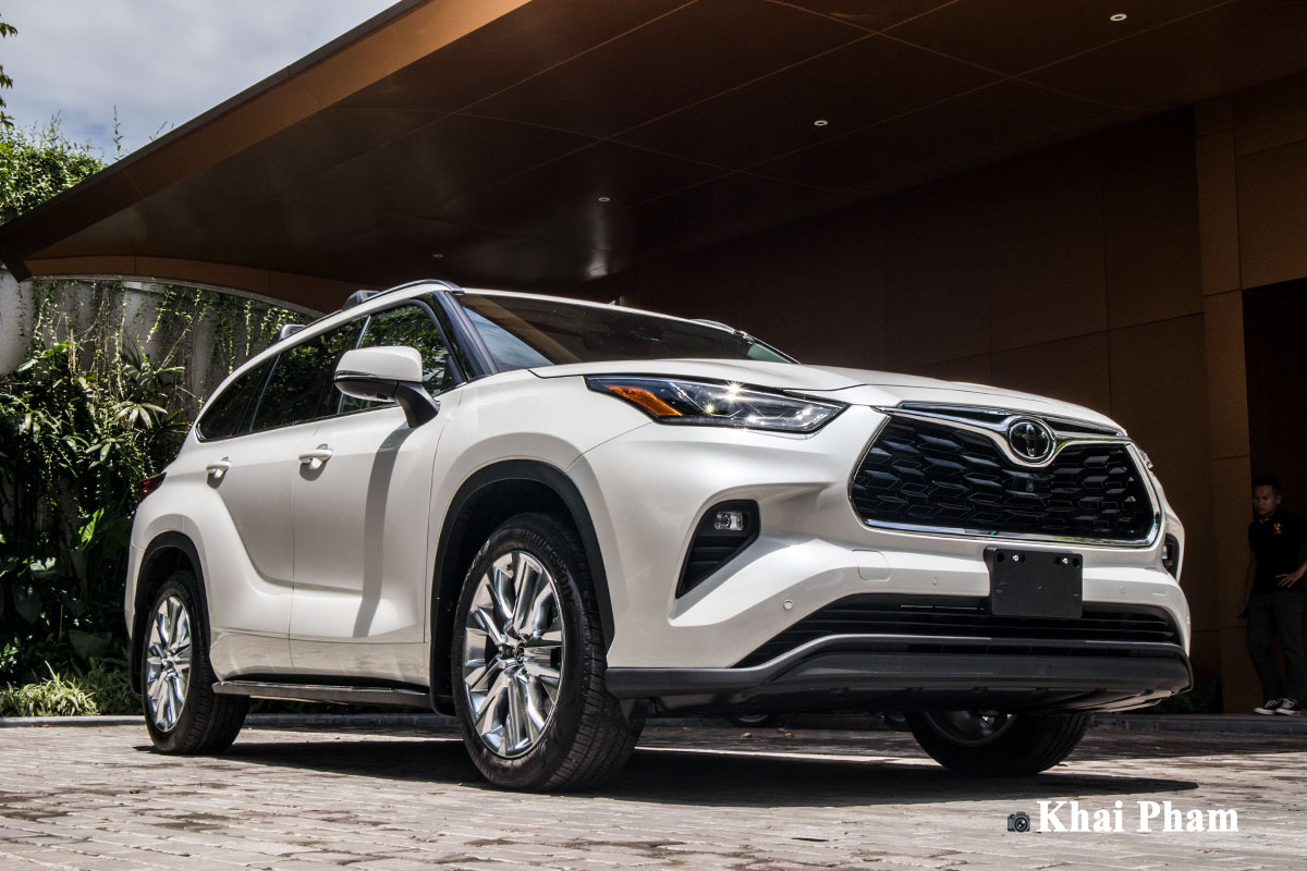 Ngắm ảnh chi tiết xe Toyota Highlander Limited 2020 đầu tiên về Việt Nam 338 Ảnh đầu xe Toyota Highlander Limited 2020 thấp