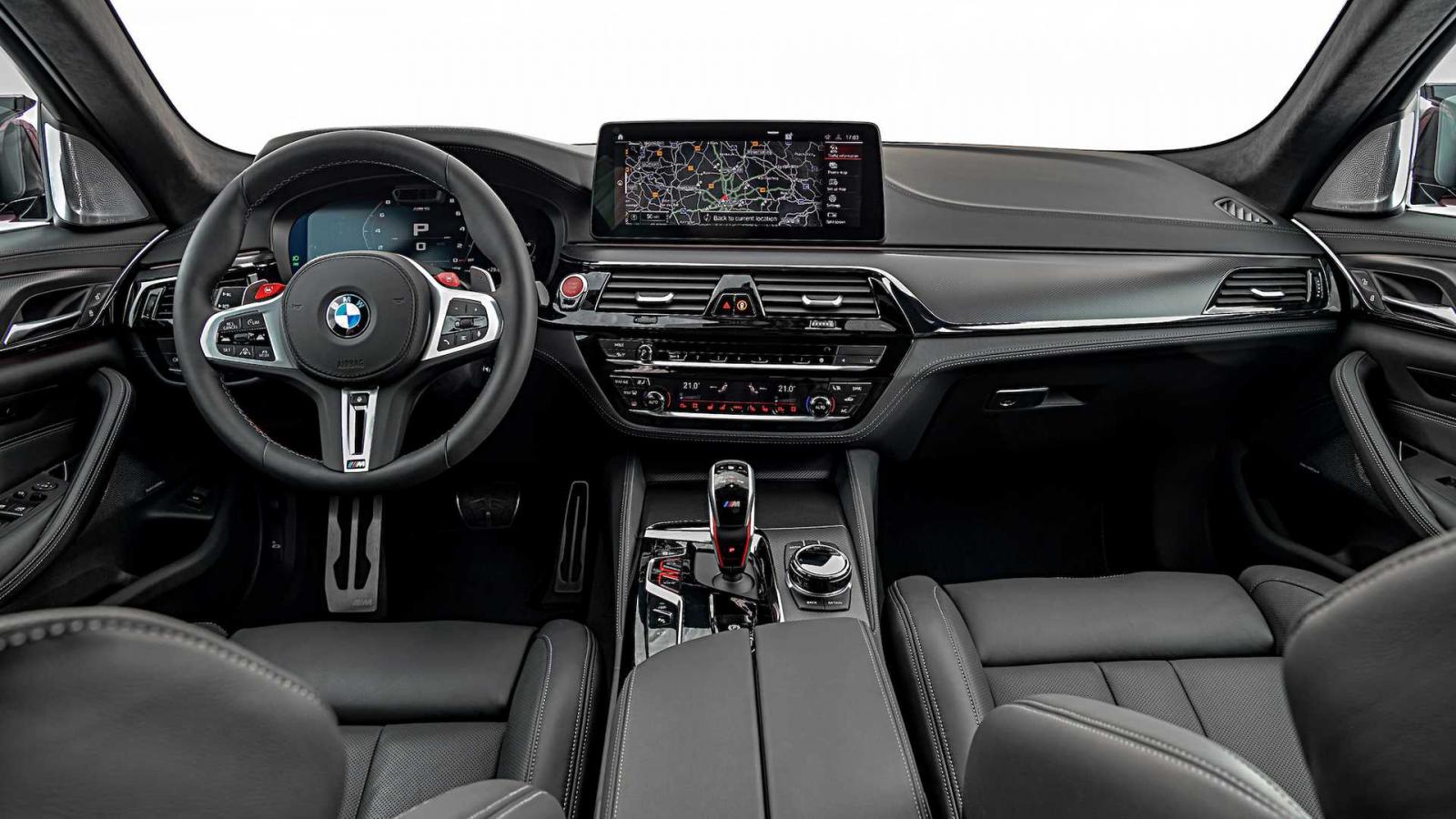 BMW M5 2021 được tích hợp công nghệ tiên tiến.