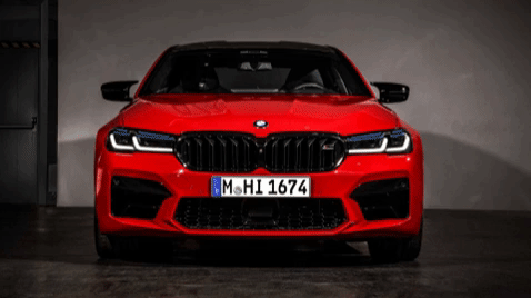 BMW M5 2021 mới tăng giá lên 2,41 tỷ đồng, bổ sung công nghệ hiện đại.