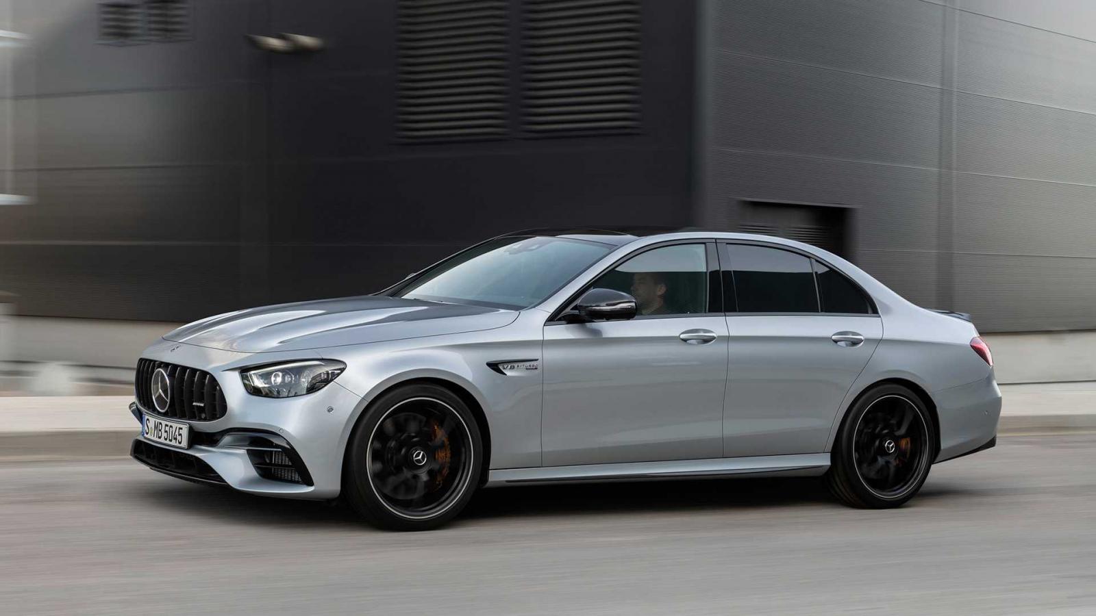 Siêu xe Mercedes-AMG E63 S 2021 với tạo hình đặc trưng.