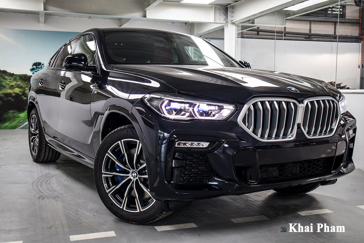 Đánh giá BMW X6 cho thấy đây là một dòng xe được thiết kế đẹp mắt, ngoại hình đầy tính thể thao và sức mạnh vượt trội. Hãy cùng chiêm ngưỡng những hình ảnh về chiếc xe BMW X6 này và cảm nhận sự toát lên từ đẳng cấp và quyền lực của nó.